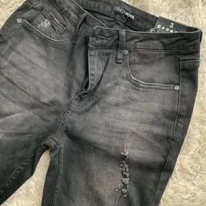 Brand New Fashion Nova ripped jeans